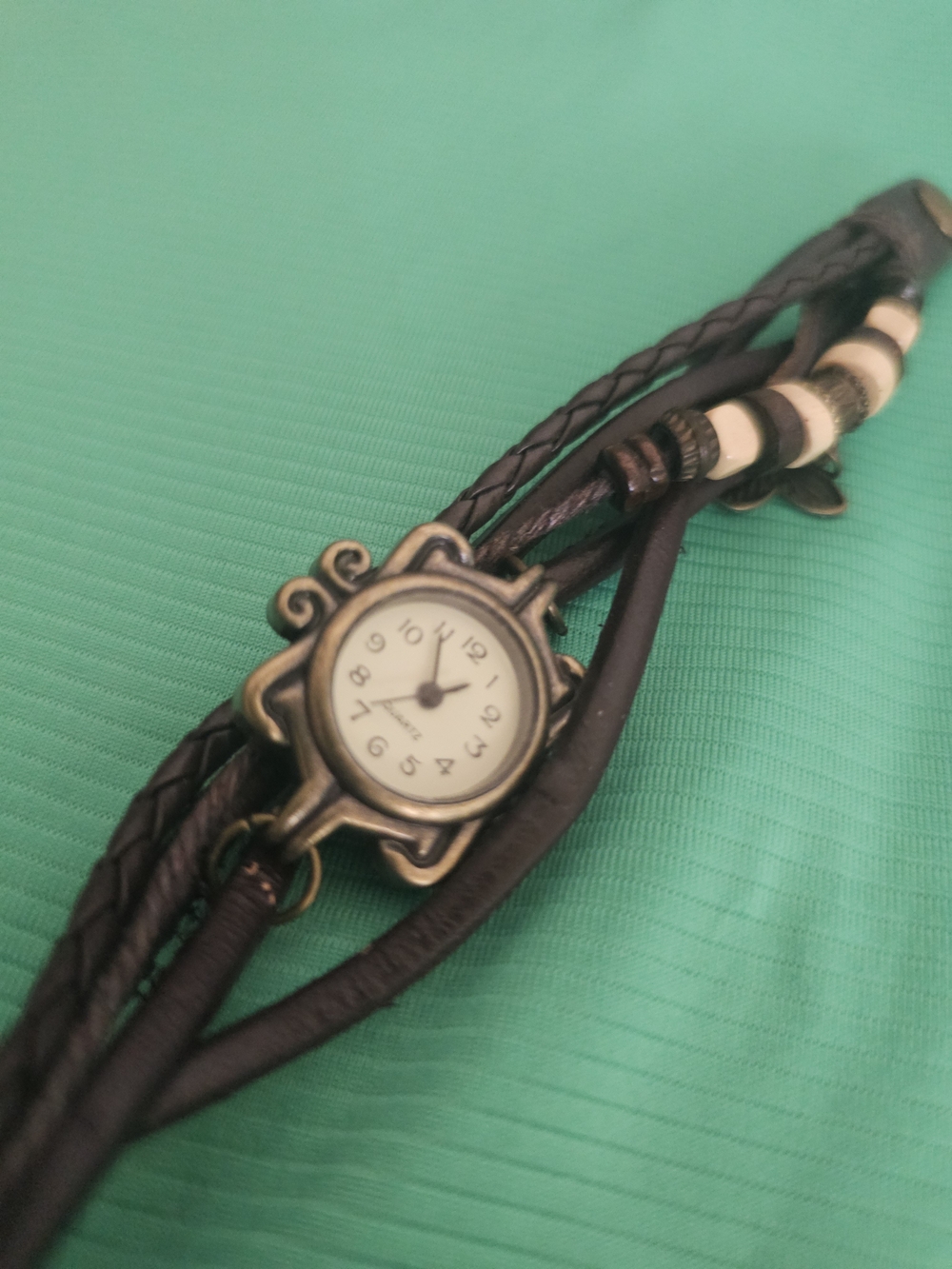 Vintage-Style Brown Leather Bracelet Watch - Brown
